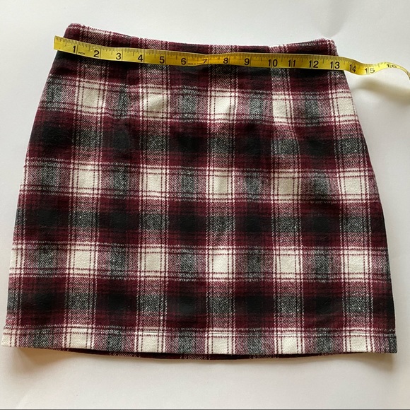 NWT Forever 21 Plaid Mini Skirt - Picture 6 of 8